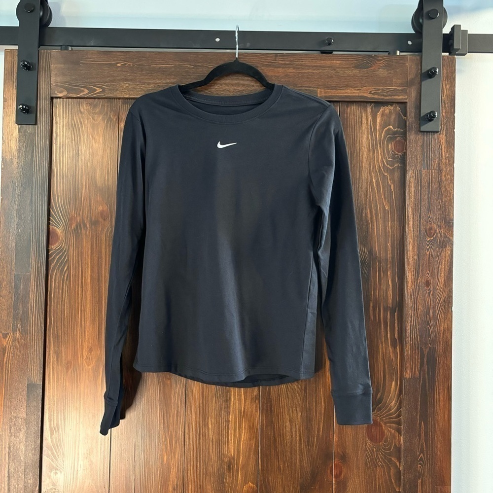 Nike Women's XS Black Sportswear Premium Essentials Long-Sleeve T-Shirt NWOT - Picture 5 of 6